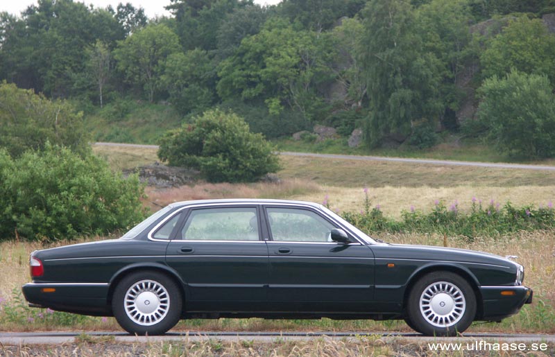Jaguar XJ8 (X308)