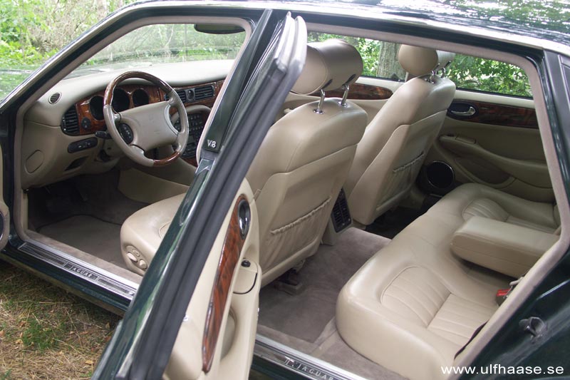 Jaguar XJ8 (X308)