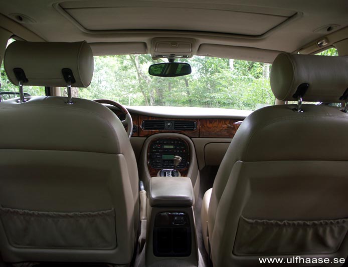 Jaguar XJ8 (X308)