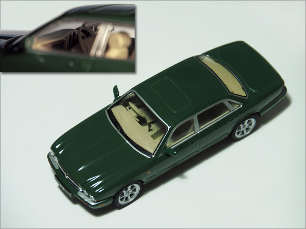 Jaguar XJ8 (X308), diecast model
